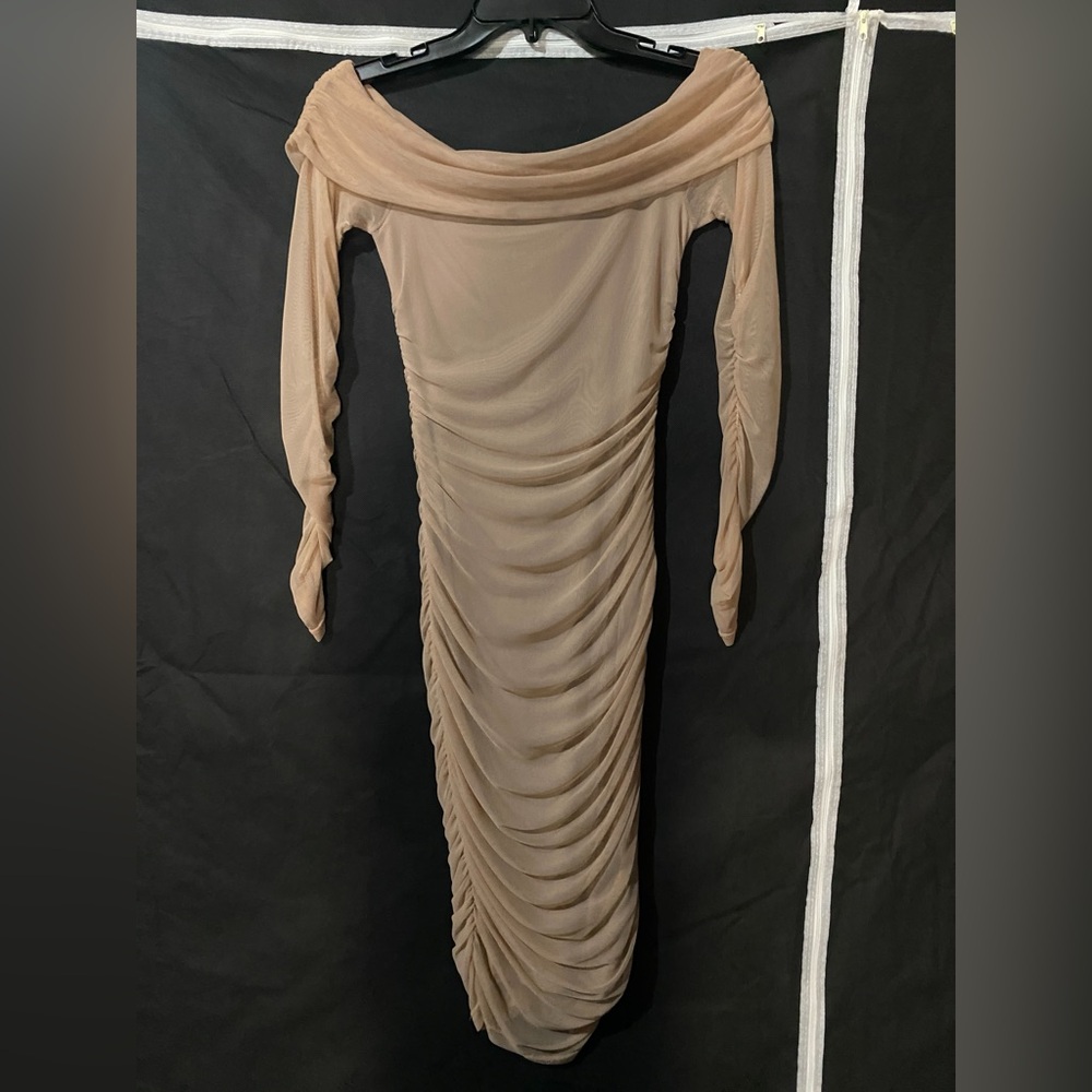 Off the Shoulder Midi Dress